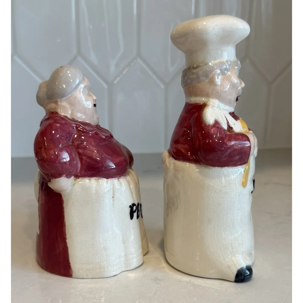 Vintage Grandma Grandpa‎ Salt Pepper Shakers Chef Hat Cook  Apron Kitchen Signed